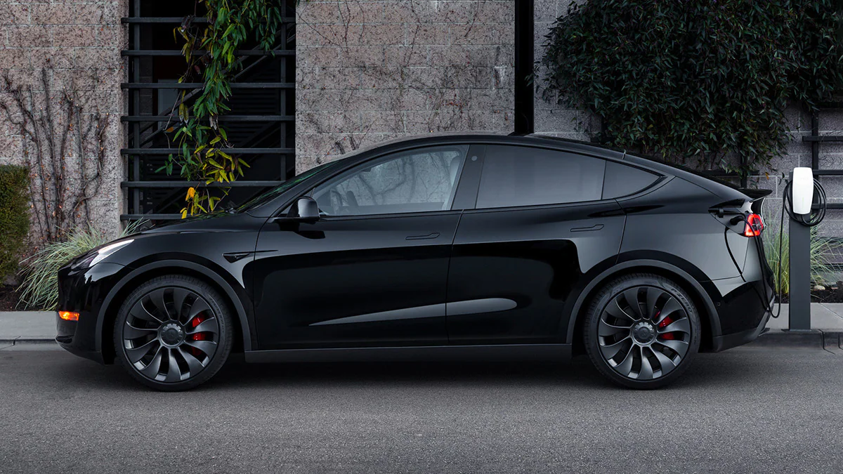 TESLA MODEL-Y DUALMOTOR 2023 BLACK